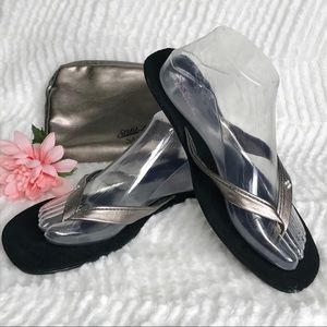 fancy foldable flip flops